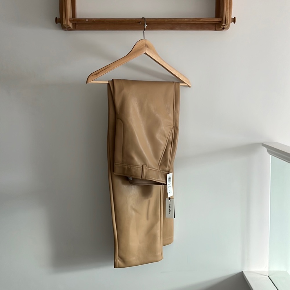 COPY - Brand new with tags Aritzia Babaton command pant in classic tan size 12